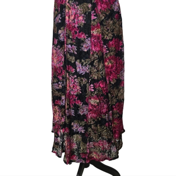 Vintage Nostalgia floral lace dress - Picture 6 of 12